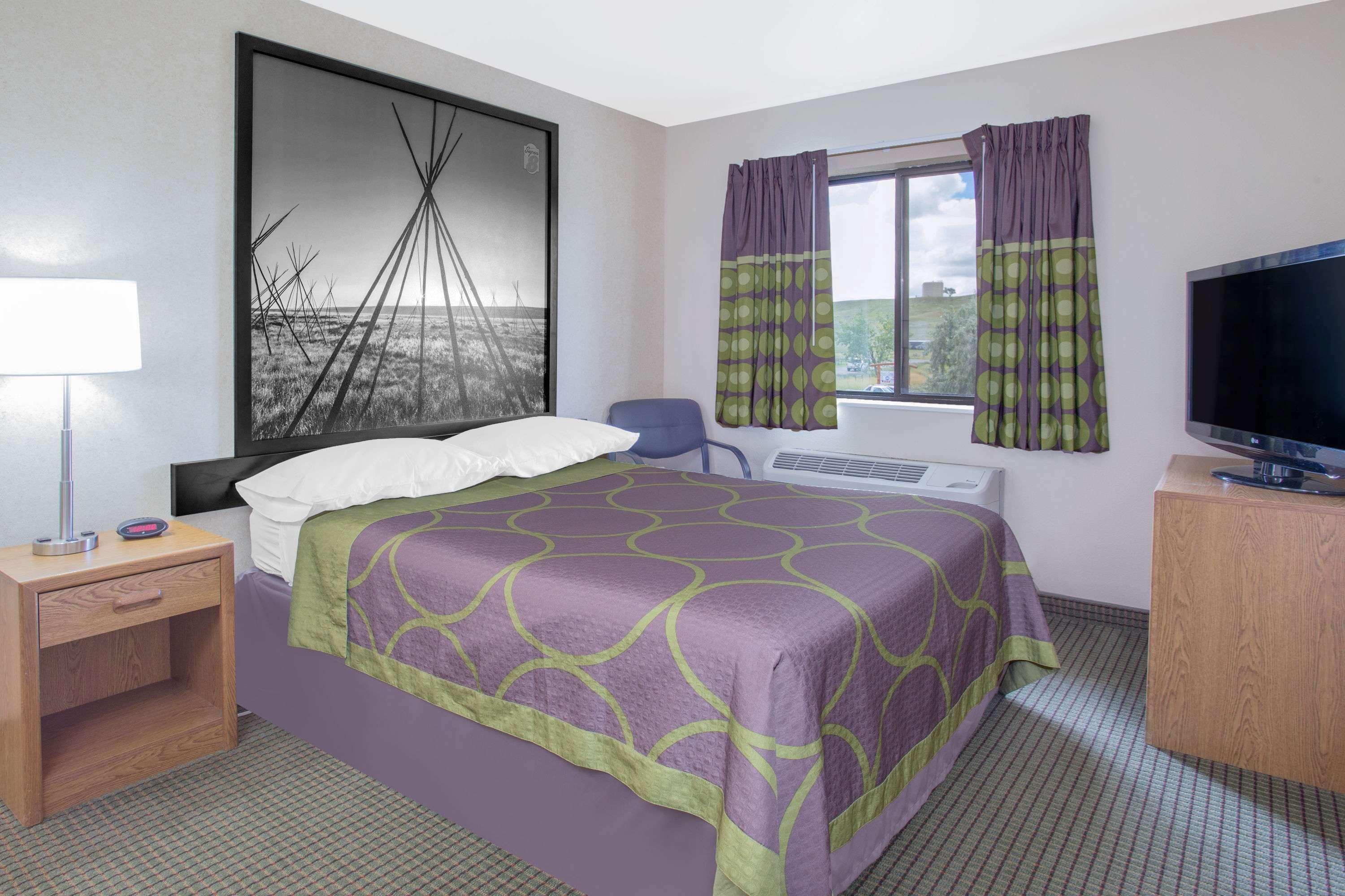 Super 8 by Wyndham Havre Hotell Exteriör bild