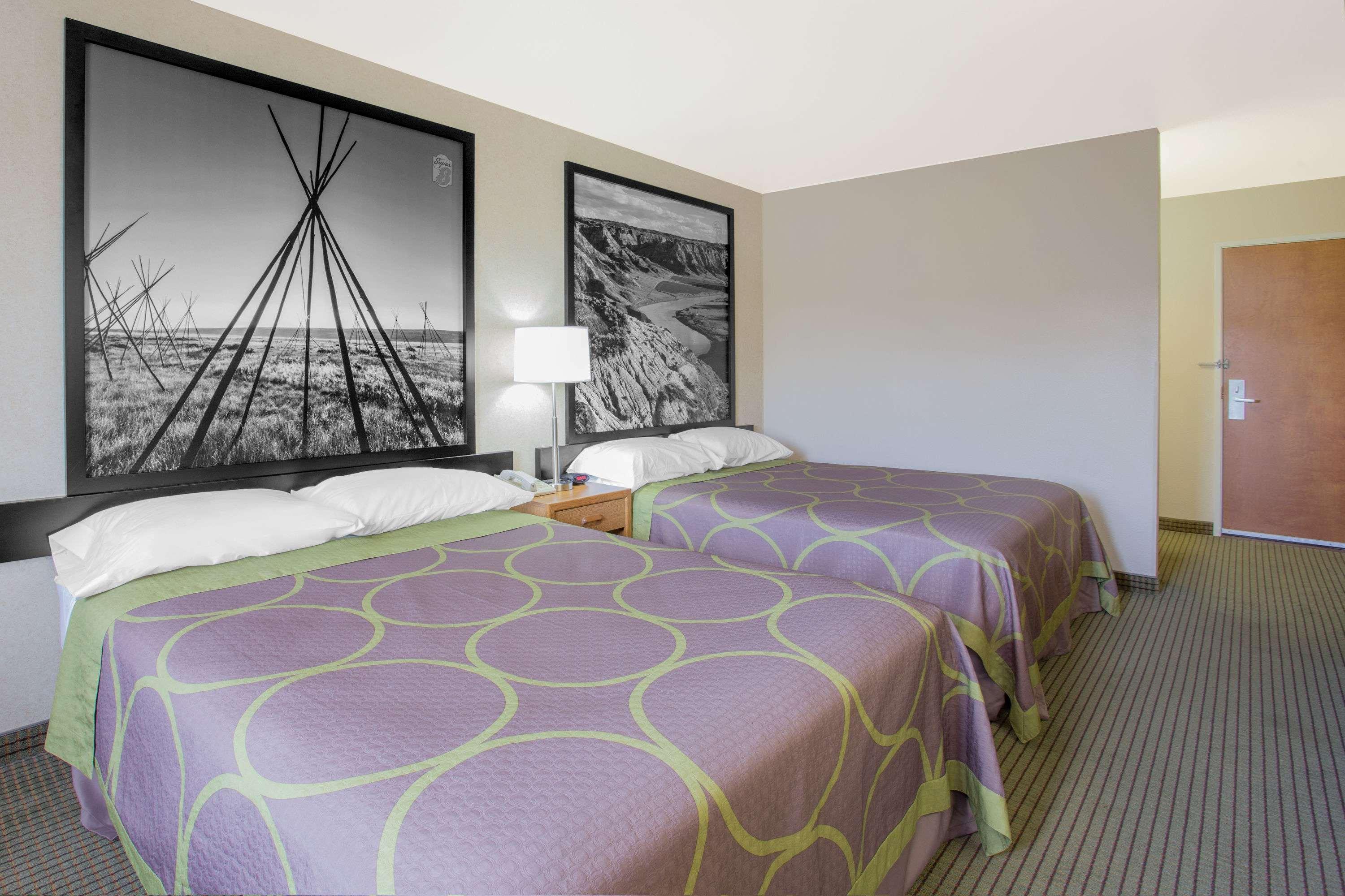 Super 8 by Wyndham Havre Hotell Exteriör bild