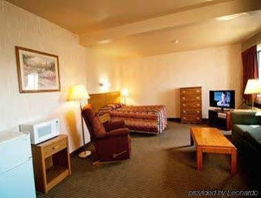Super 8 by Wyndham Havre Hotell Exteriör bild